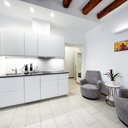 Apartment Lovro & Lena *